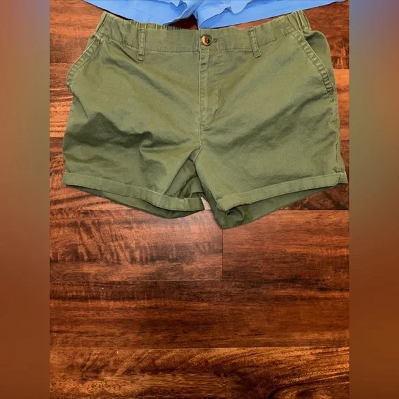 2 PAIRS Old Navy OG Chino Shorts 3.5 Inch Inseam W Elastic Back Womens Sz Large - Picture 3 of 7